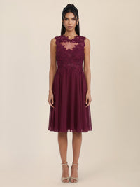 Brautkleid mit floraler Spitze und Chiffon | merlot