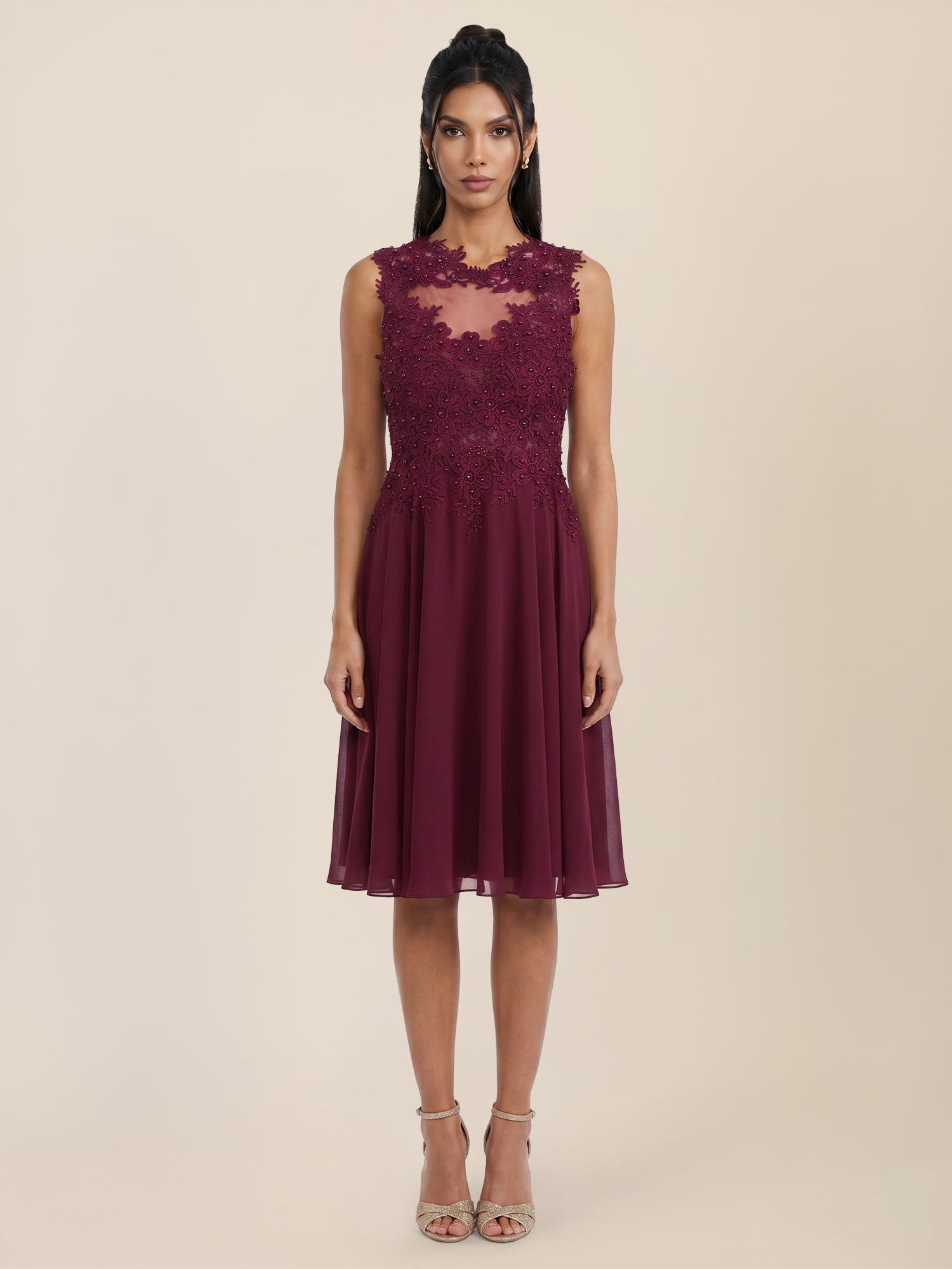 Brautkleid mit floraler Spitze und Chiffon | merlot