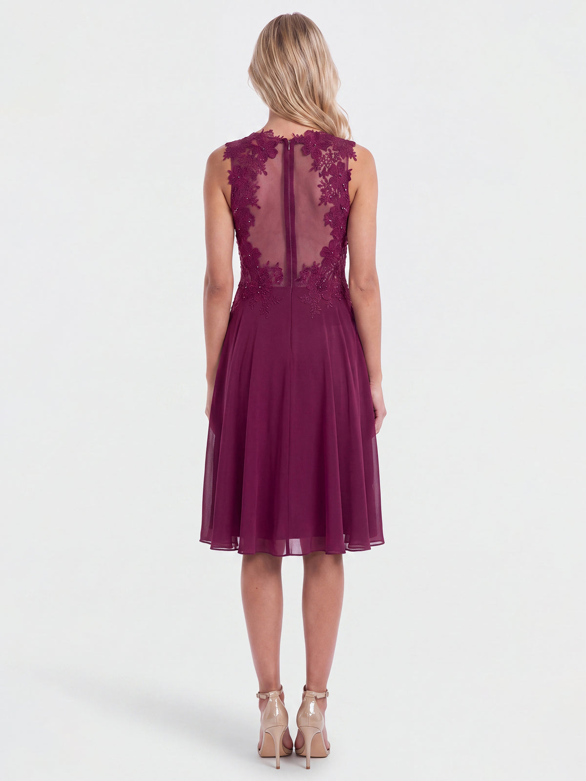 Kleid mit floraler Spitze und Chiffon | merlot