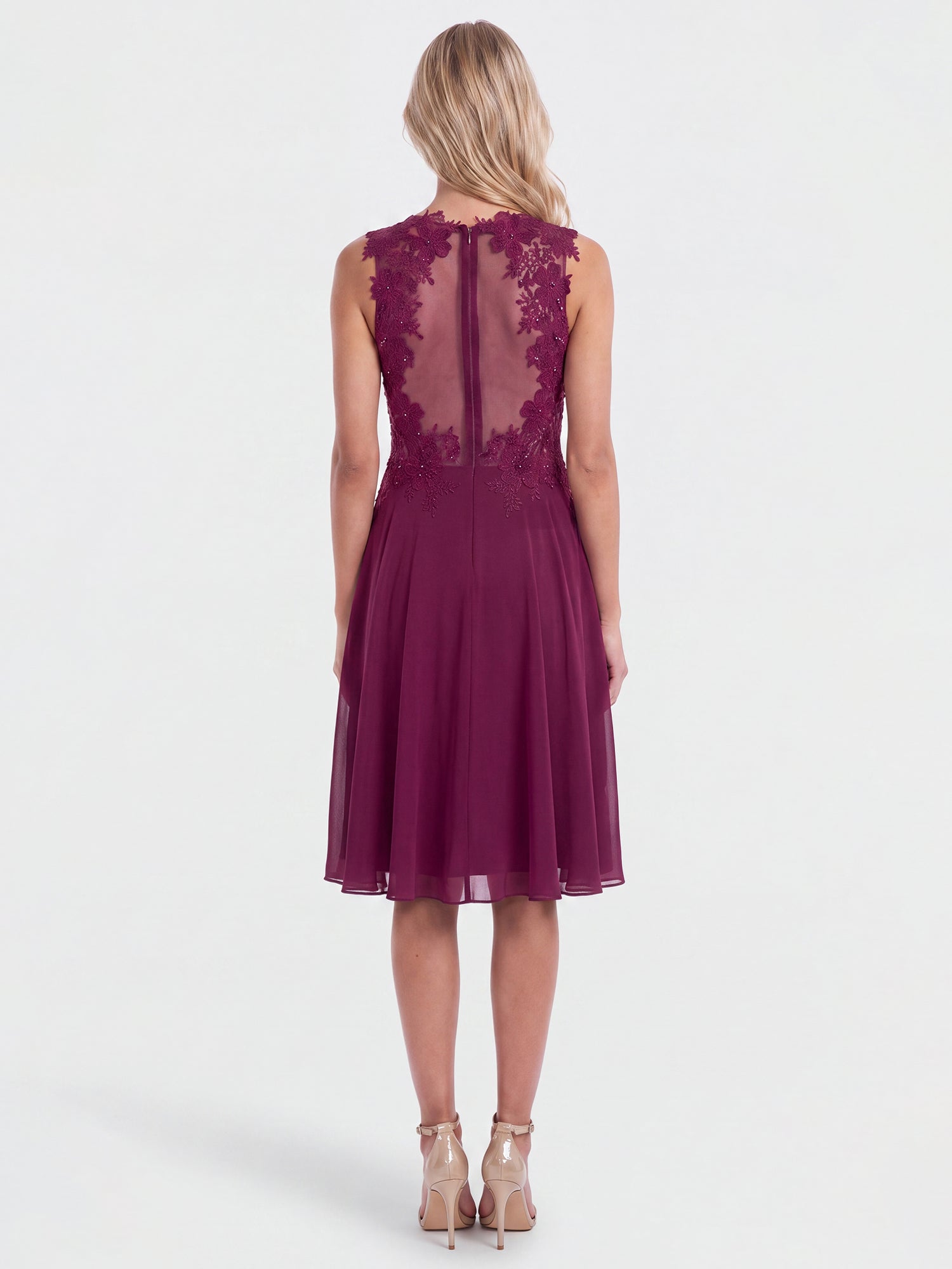 Kleid mit floraler Spitze und Chiffon | merlot