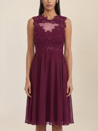 Brautkleid mit floraler Spitze und Chiffon | merlot