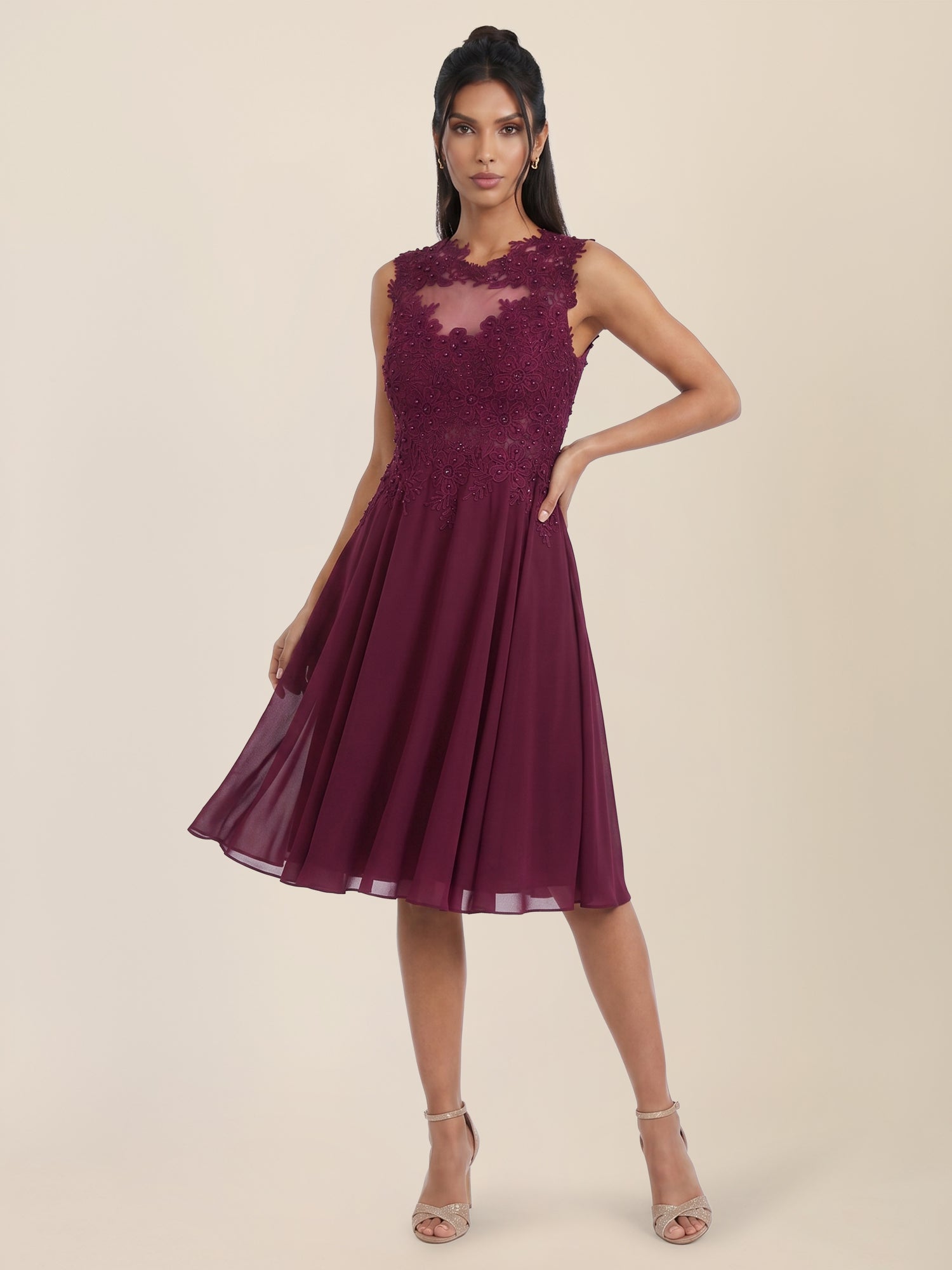 Brautkleid mit floraler Spitze und Chiffon | merlot