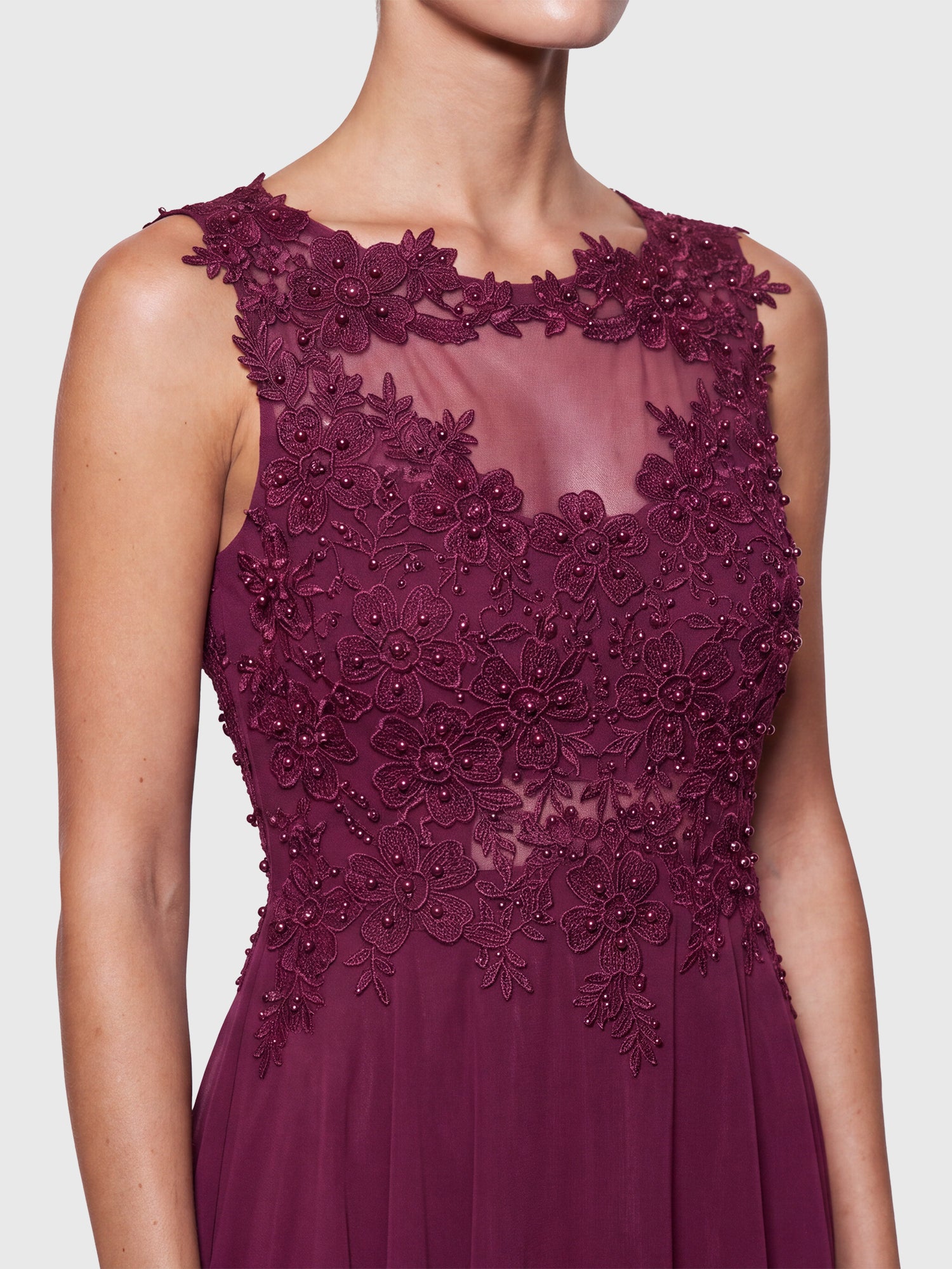 Kleid mit floraler Spitze und Chiffon | merlot