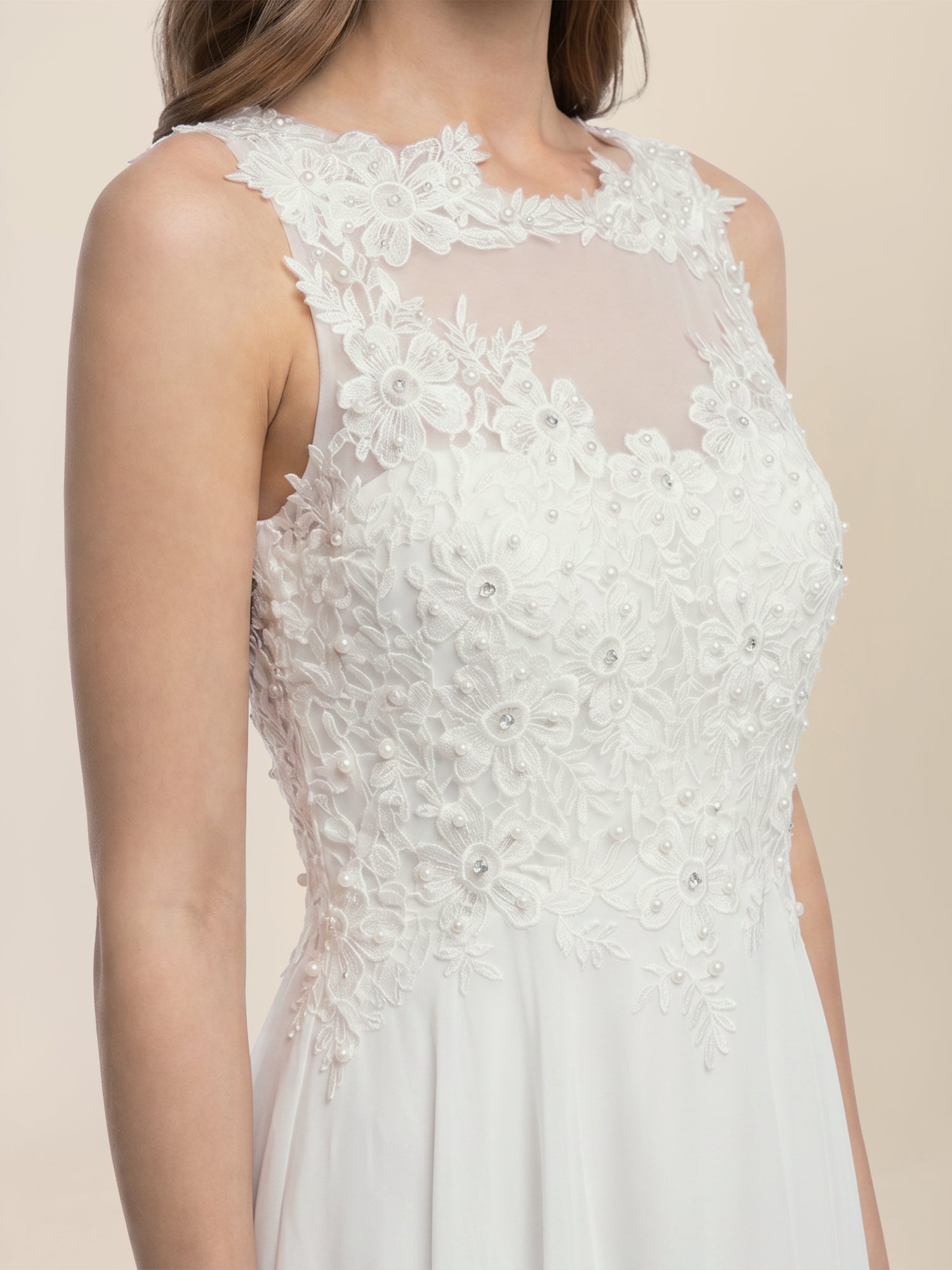 Brautkleid mit floraler Spitze und Chiffon | creme