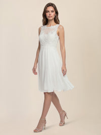 Brautkleid mit floraler Spitze und Chiffon | creme