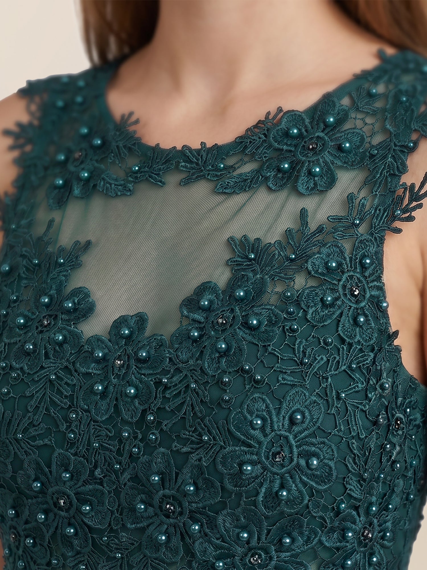 Brautkleid mit floraler Spitze und Chiffon | emerald