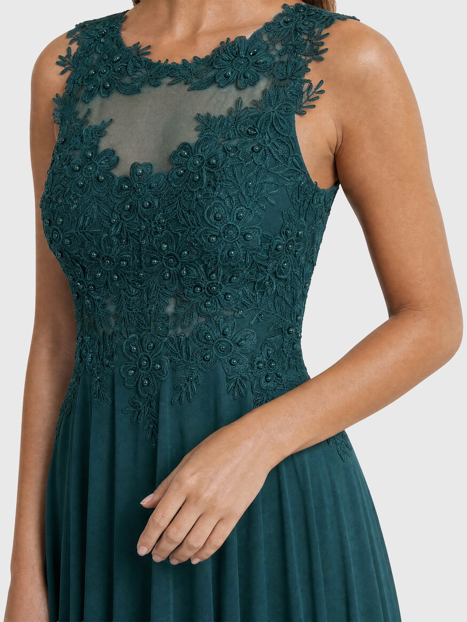 Kleid mit floraler Spitze und Chiffon | emerald