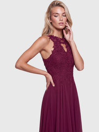 Kleid mit floraler Spitze und Chiffon | merlot