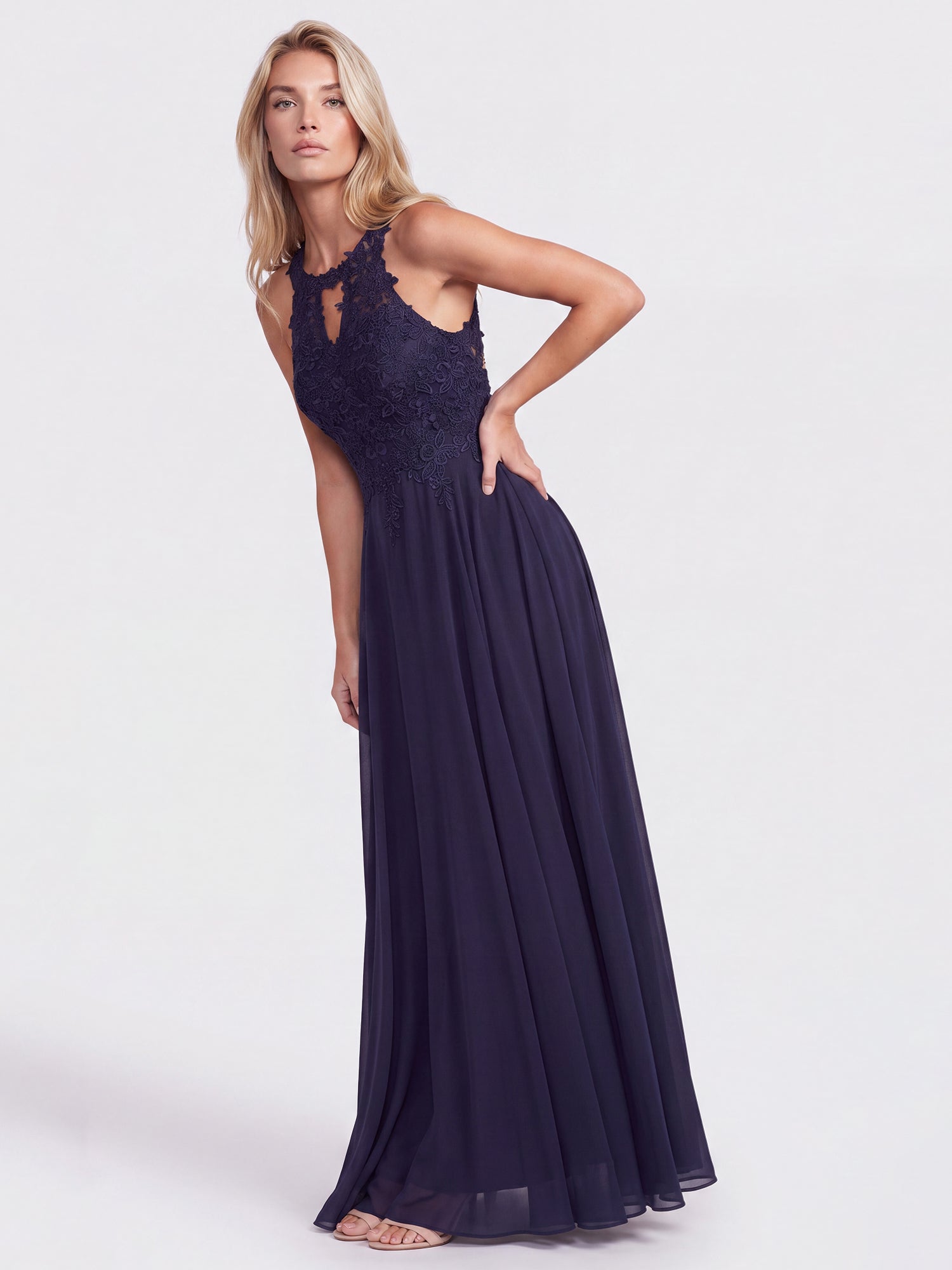 Kleid mit floraler Spitze und Chiffon | nachtblau