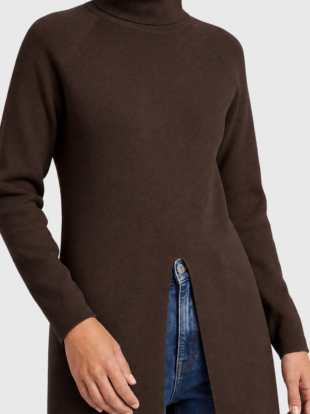 Langer Strickpullover mit langem Schlitz und Kaschmiranteil | braun
