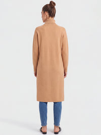 Langer Strickpullover mit langem Schlitz und Kaschmiranteil | camel