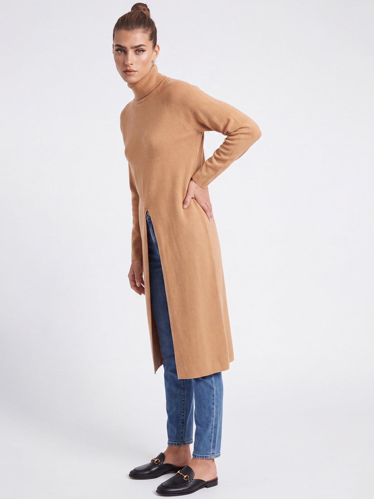 Langer Strickpullover mit langem Schlitz und Kaschmiranteil | camel