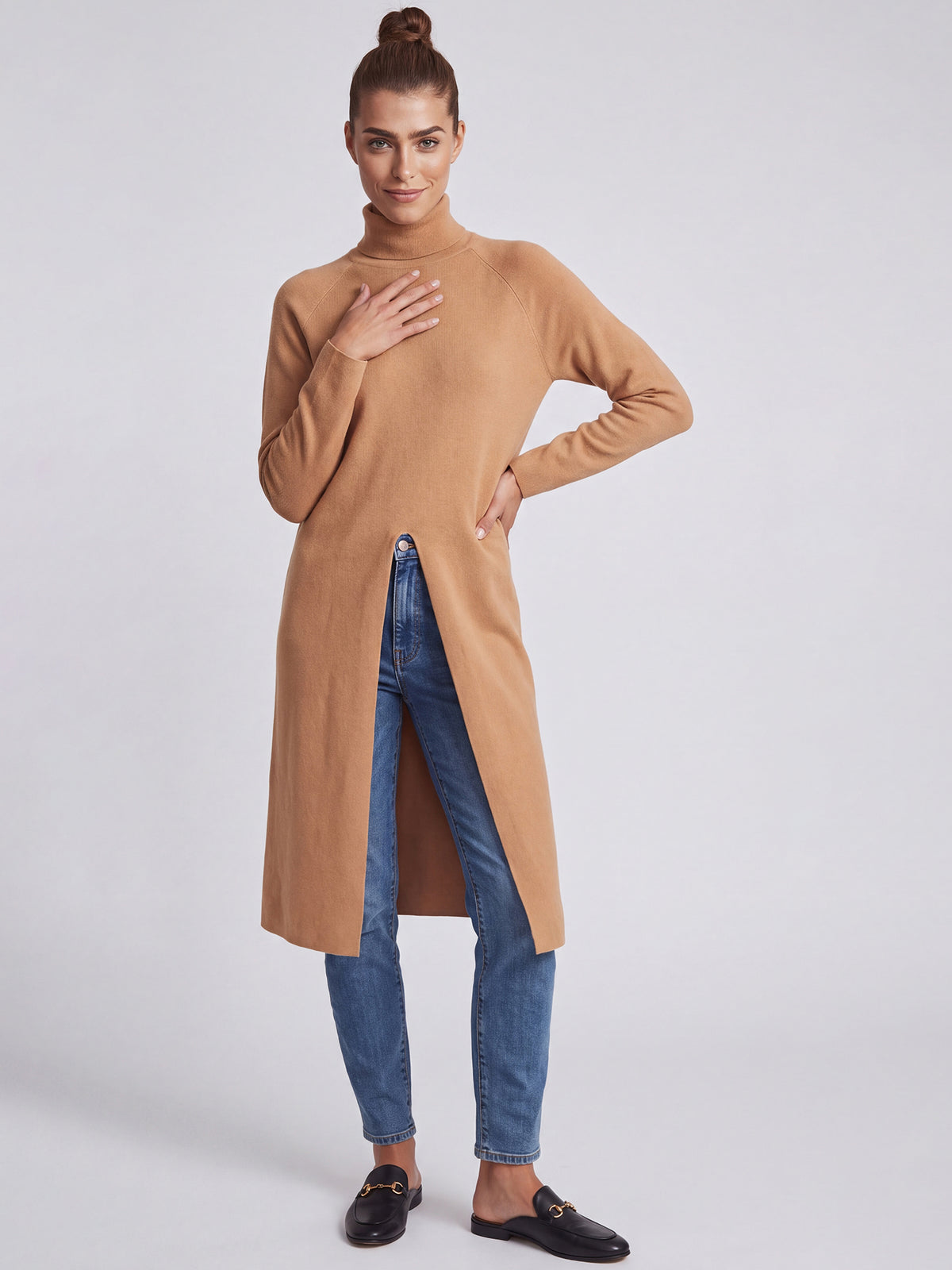 Langer Strickpullover mit langem Schlitz und Kaschmiranteil | camel