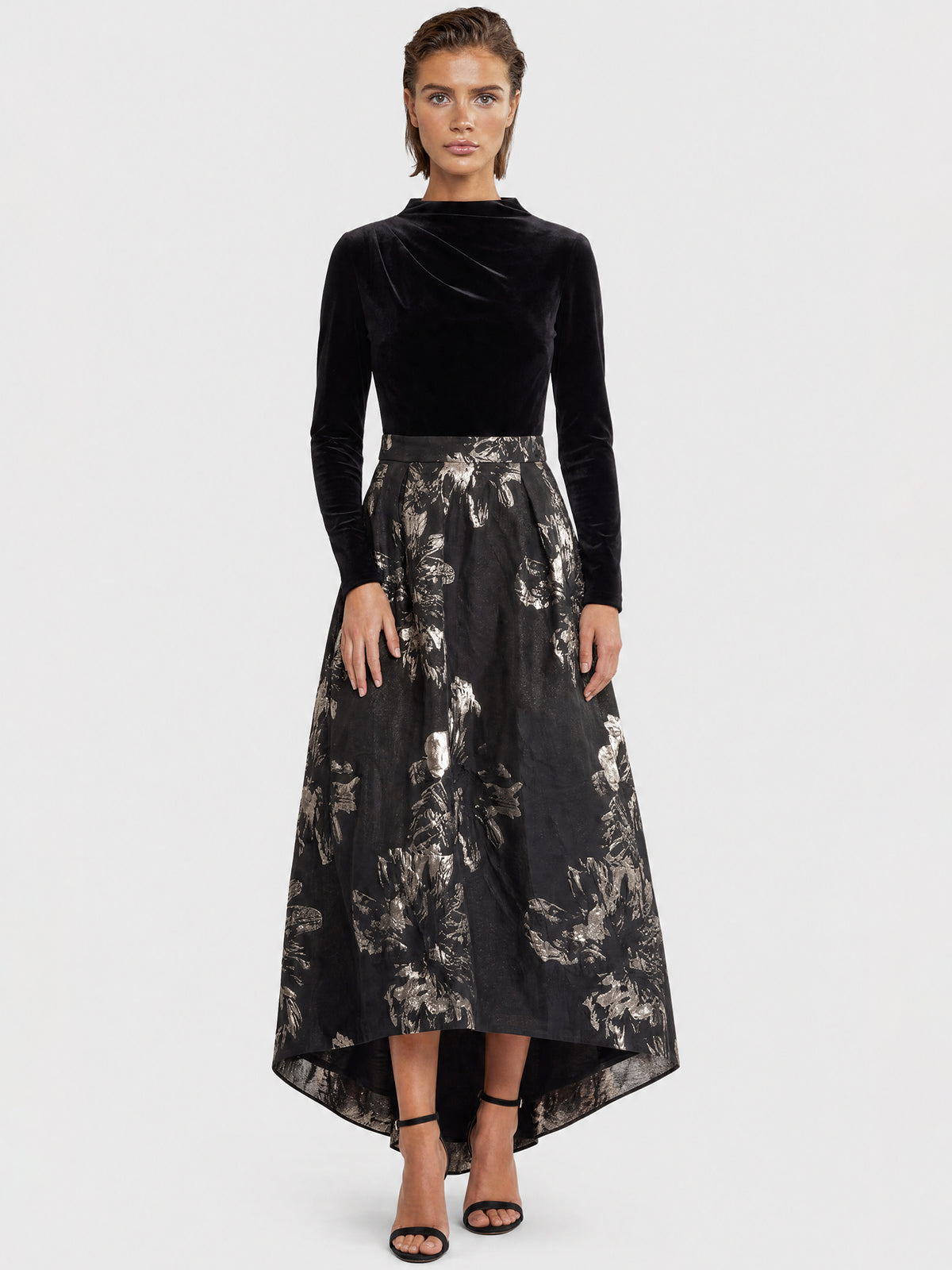 APART Abendkleid aus Samt und Jacquard | schwarz-gold