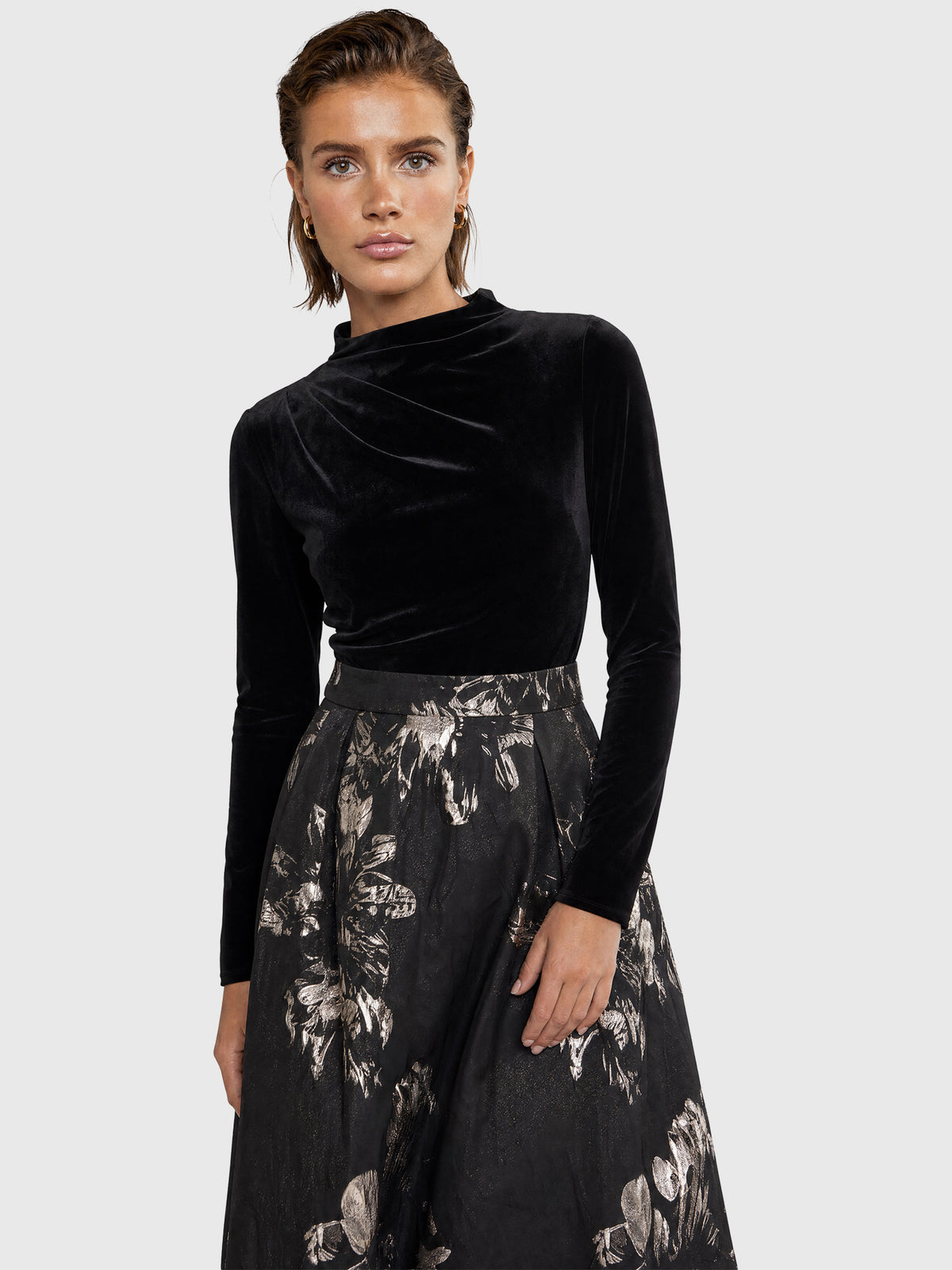 APART Abendkleid aus Samt und Jacquard | schwarz-gold