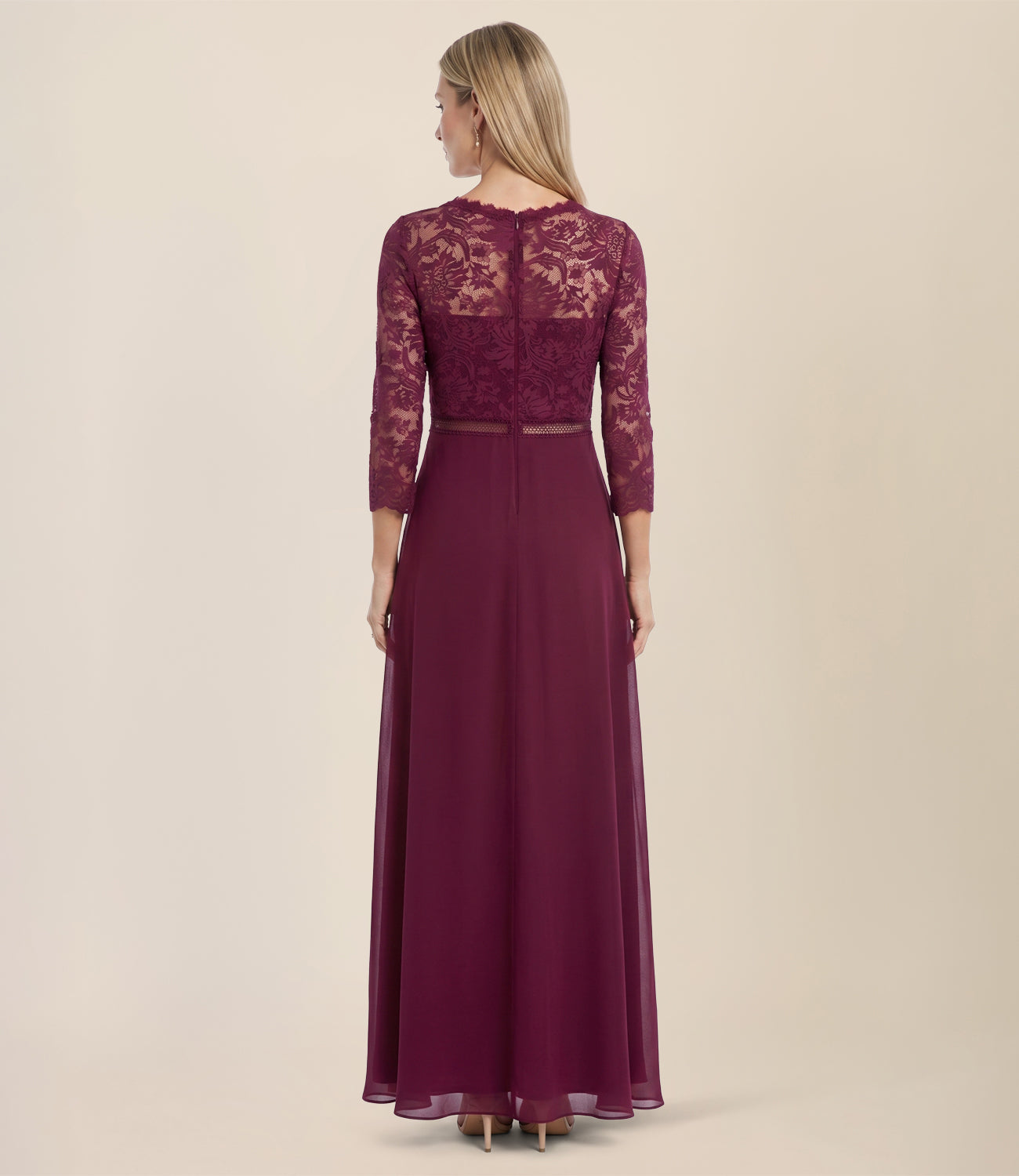 Abendkleid aus Spitze und Chiffon | merlot