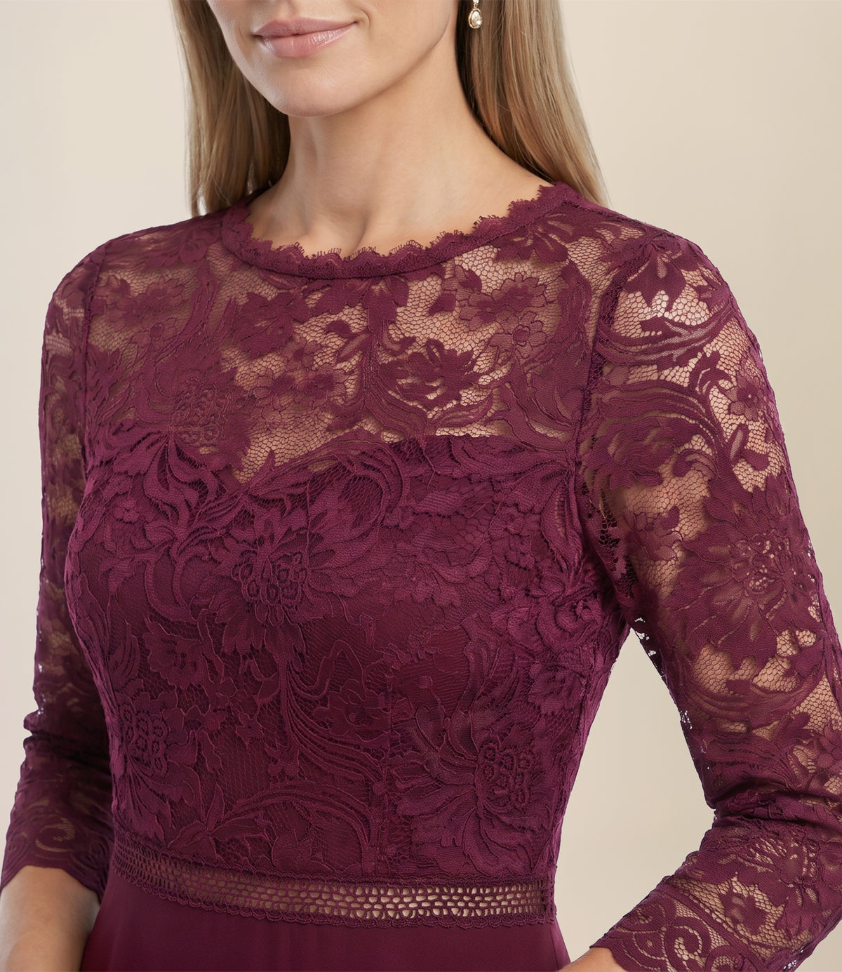 Abendkleid aus Spitze und Chiffon | merlot