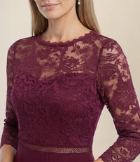 Abendkleid aus Spitze und Chiffon | merlot