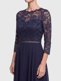 Abendkleid aus Spitze und Chiffon | nachtblau
