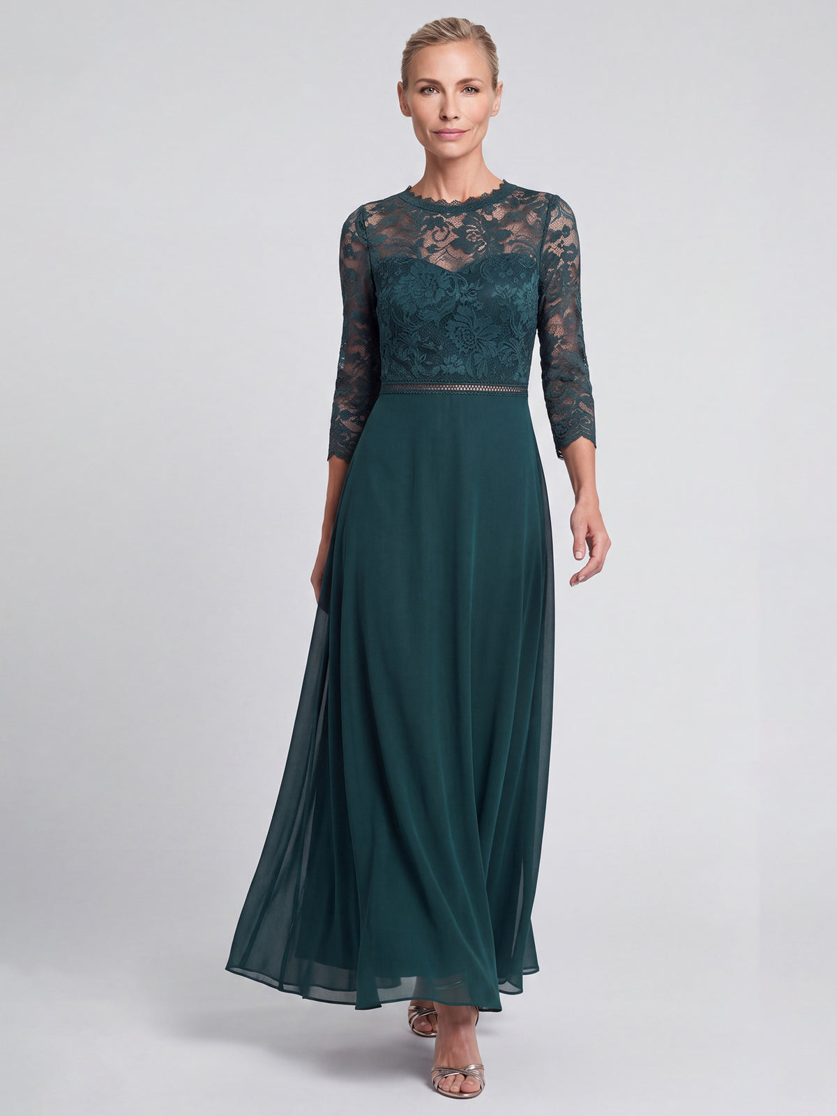 Abendkleid aus Spitze und Chiffon | emerald