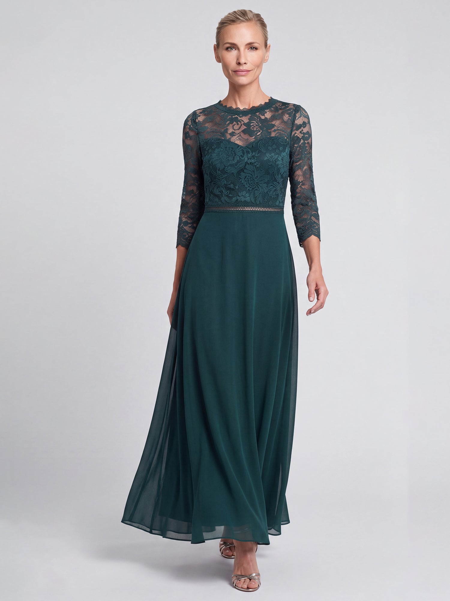 Abendkleid aus Spitze und Chiffon | emerald