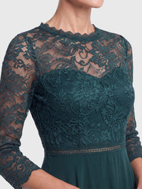 Abendkleid aus Spitze und Chiffon | emerald