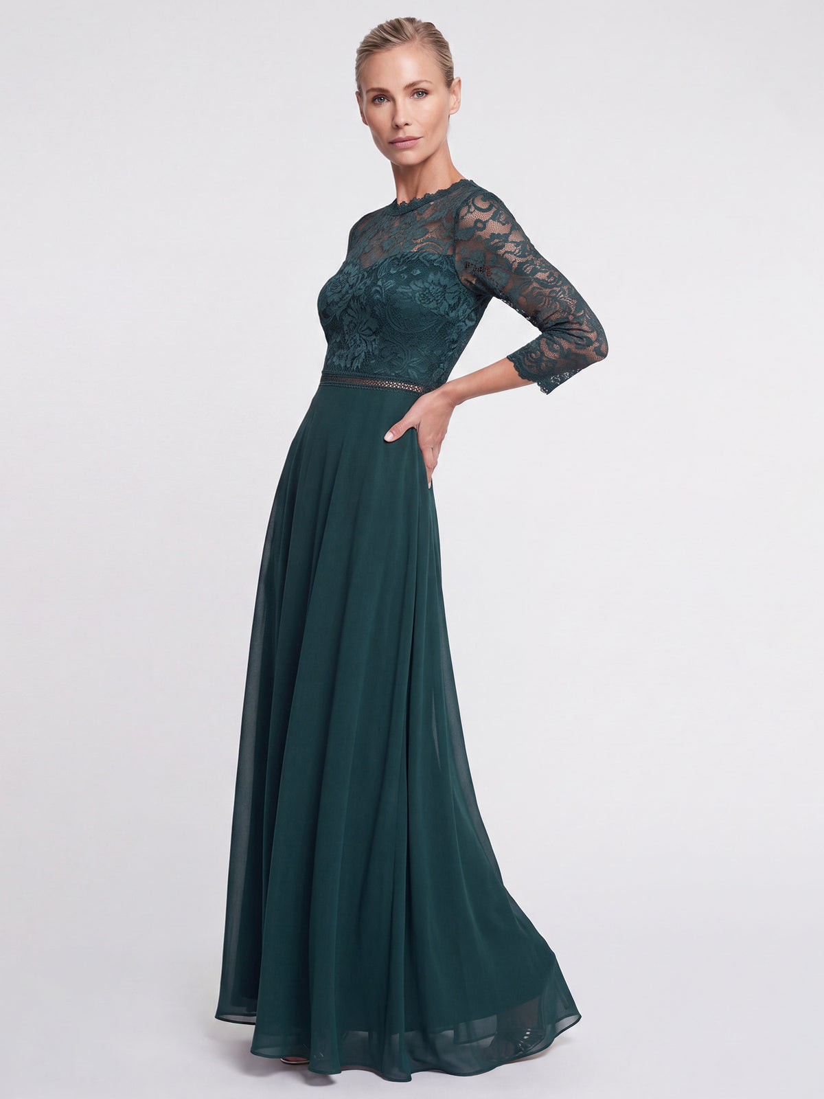 Abendkleid aus Spitze und Chiffon | emerald