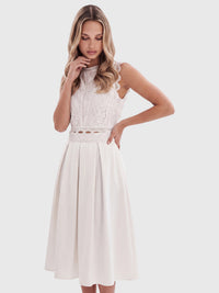 Weitschwingender Rock aus mattschimmerndem Satin | creme