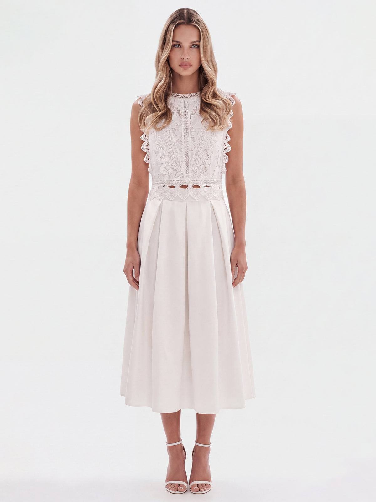 Weitschwingender Rock aus mattschimmerndem Satin | creme