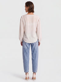 Bluse mit Blütenapplikationen | creme