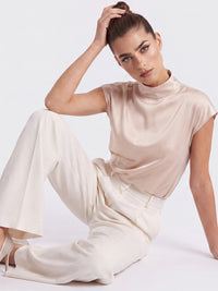 Satinbluse mit Stehkragen | champagner