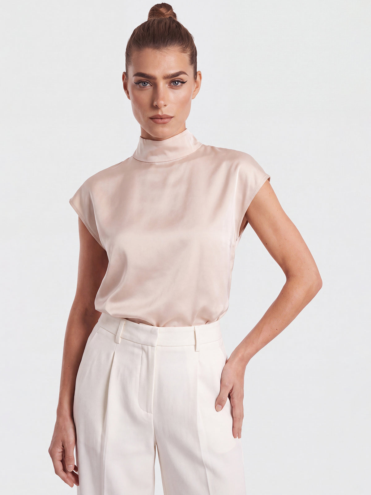 Satinbluse mit Stehkragen | champagner