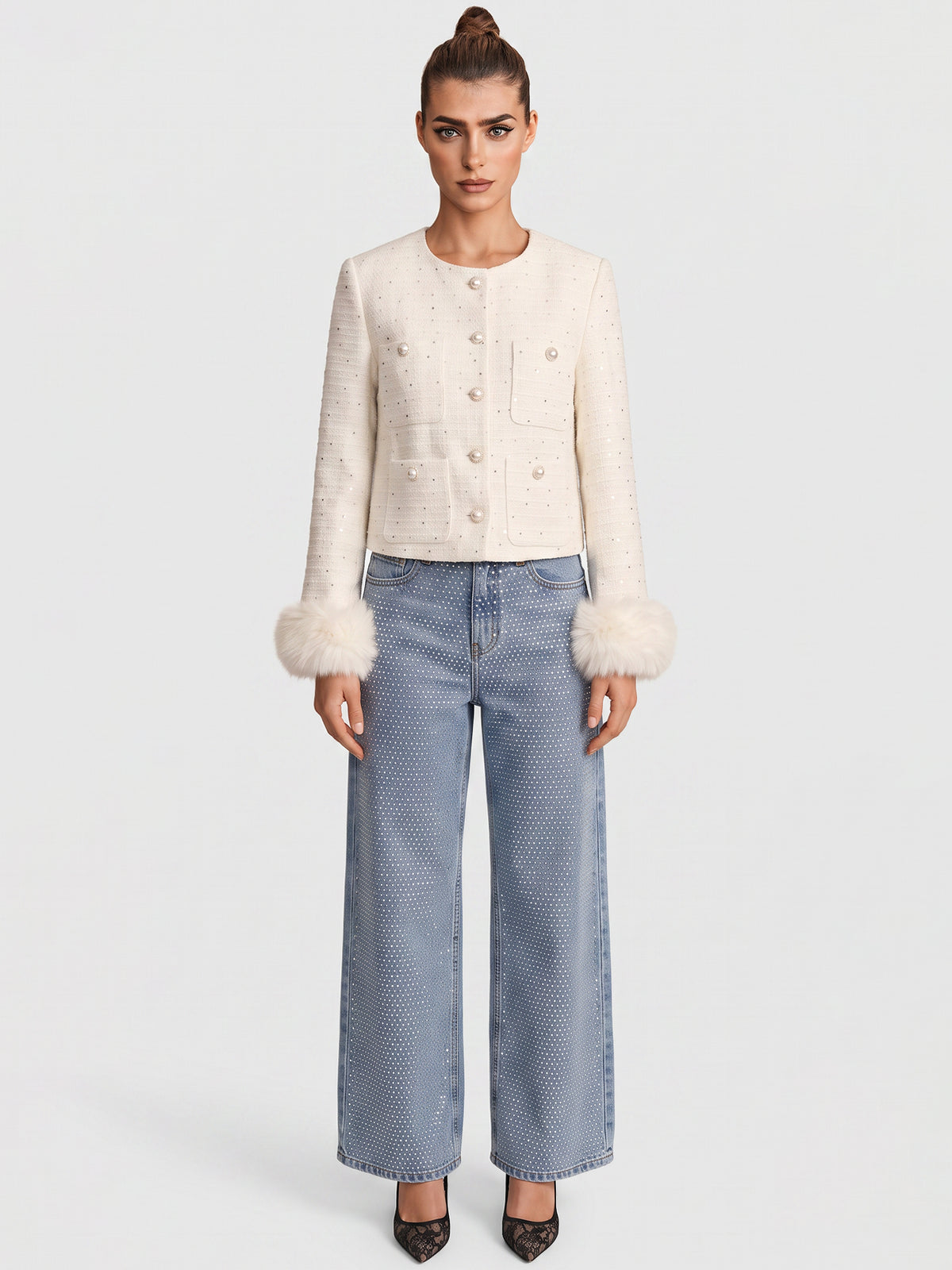 Boucléblazer mit Pailletten und Kunstfellstulpen | creme