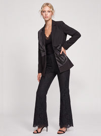 Spitzenhose mit Bootcut | schwarz
