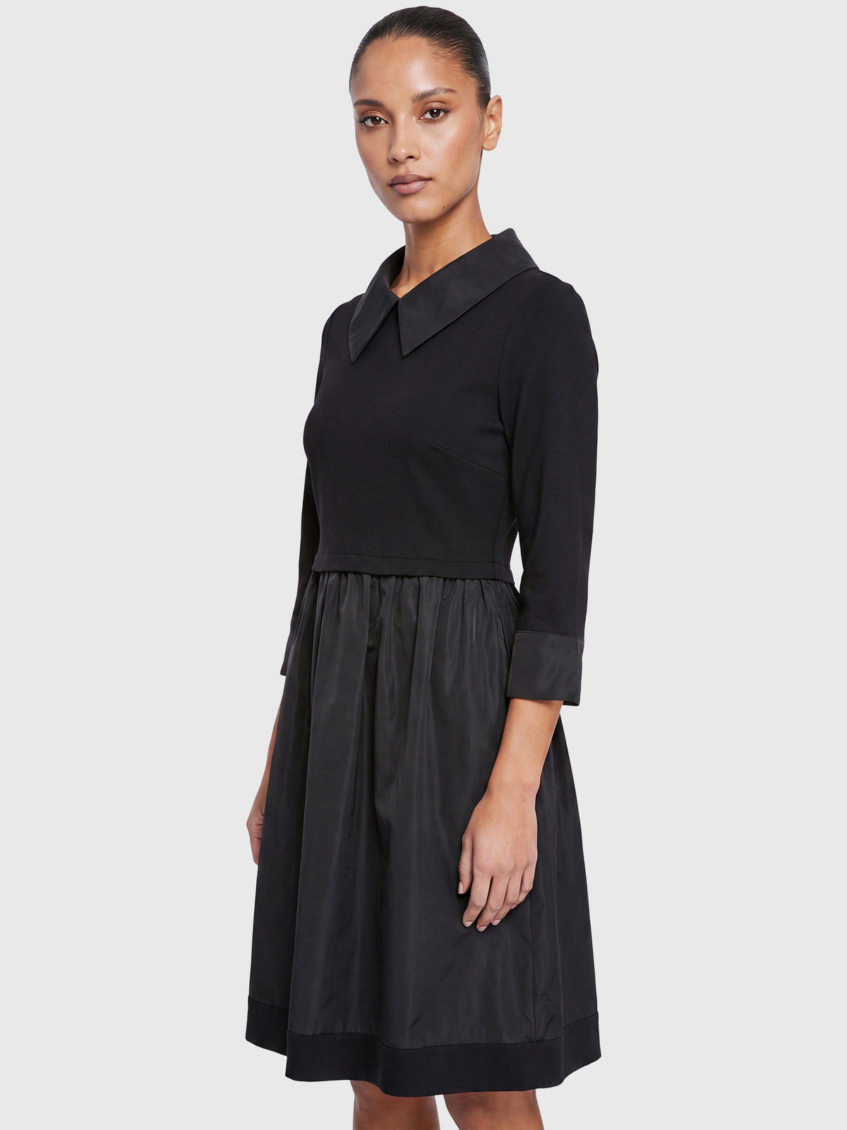 APART Kleid im Materialmix mit Hemdblusenkragen | schwarz