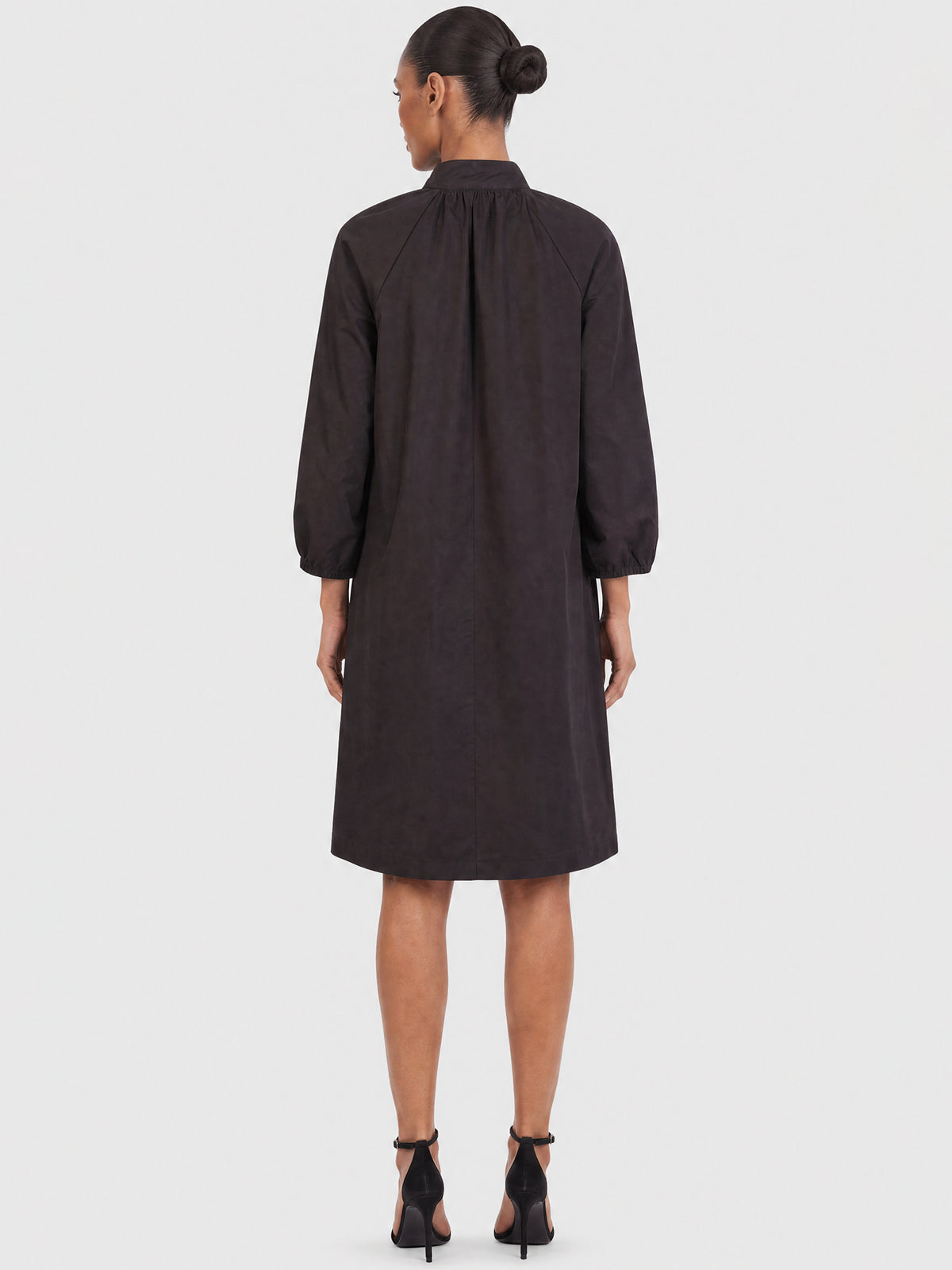 APART Oversized Taftkleid mit Bindekragen | schwarz