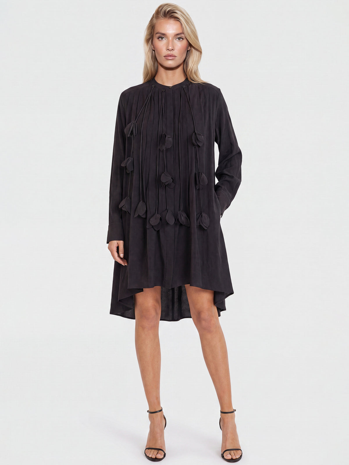 APART Oversized Kleid mit Organza-Blüten | schwarz