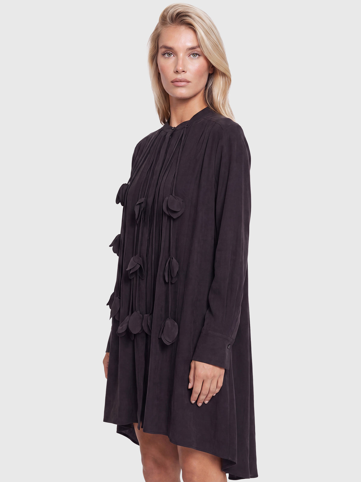 APART Oversized Kleid mit Organza-Blüten | schwarz