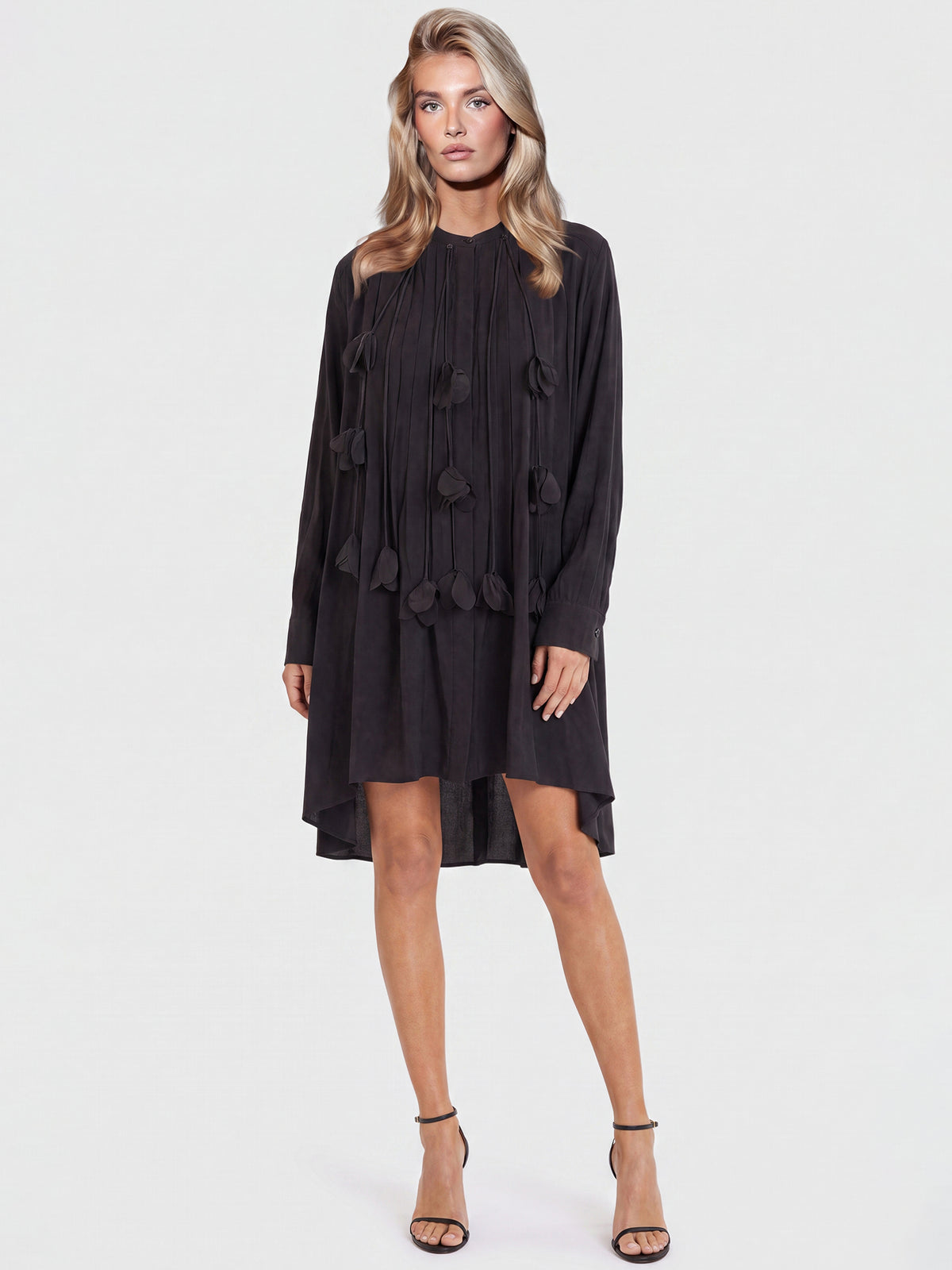 APART Oversized Kleid mit Organza-Blüten | schwarz