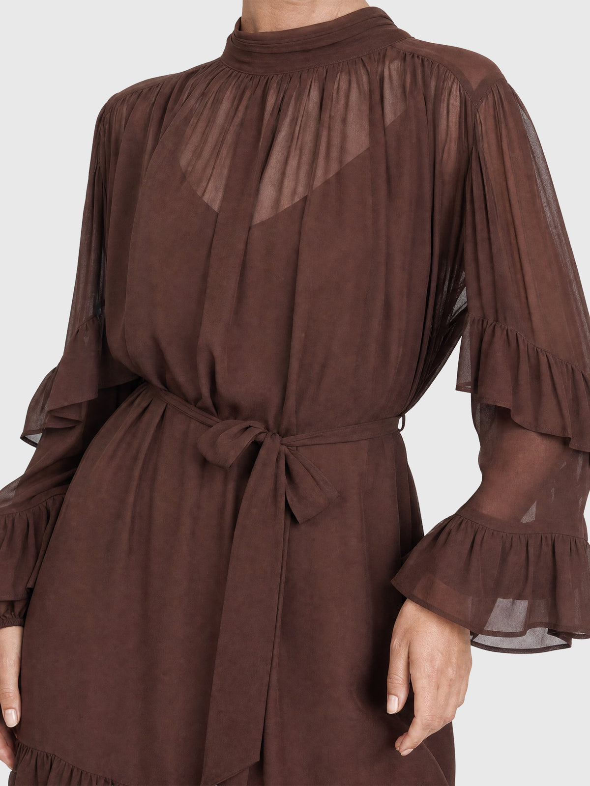 APART Oversized Chiffonkleid mit Rüschen | braun