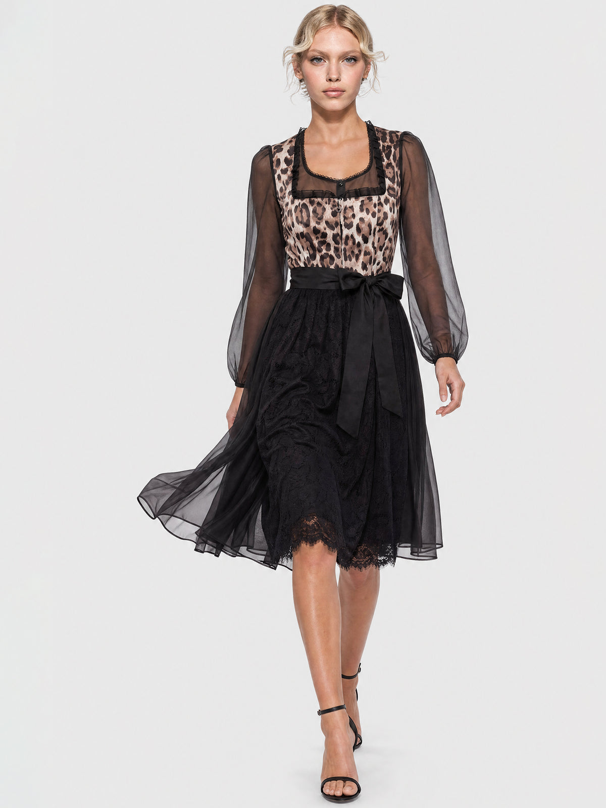 Dirndl-Bluse aus Organza mit Puffärmeln | schwarz