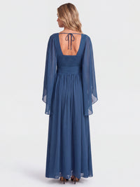 Abendkleid mit Drapierungen und Chiffonärmeln im Cape-Stil | petrol