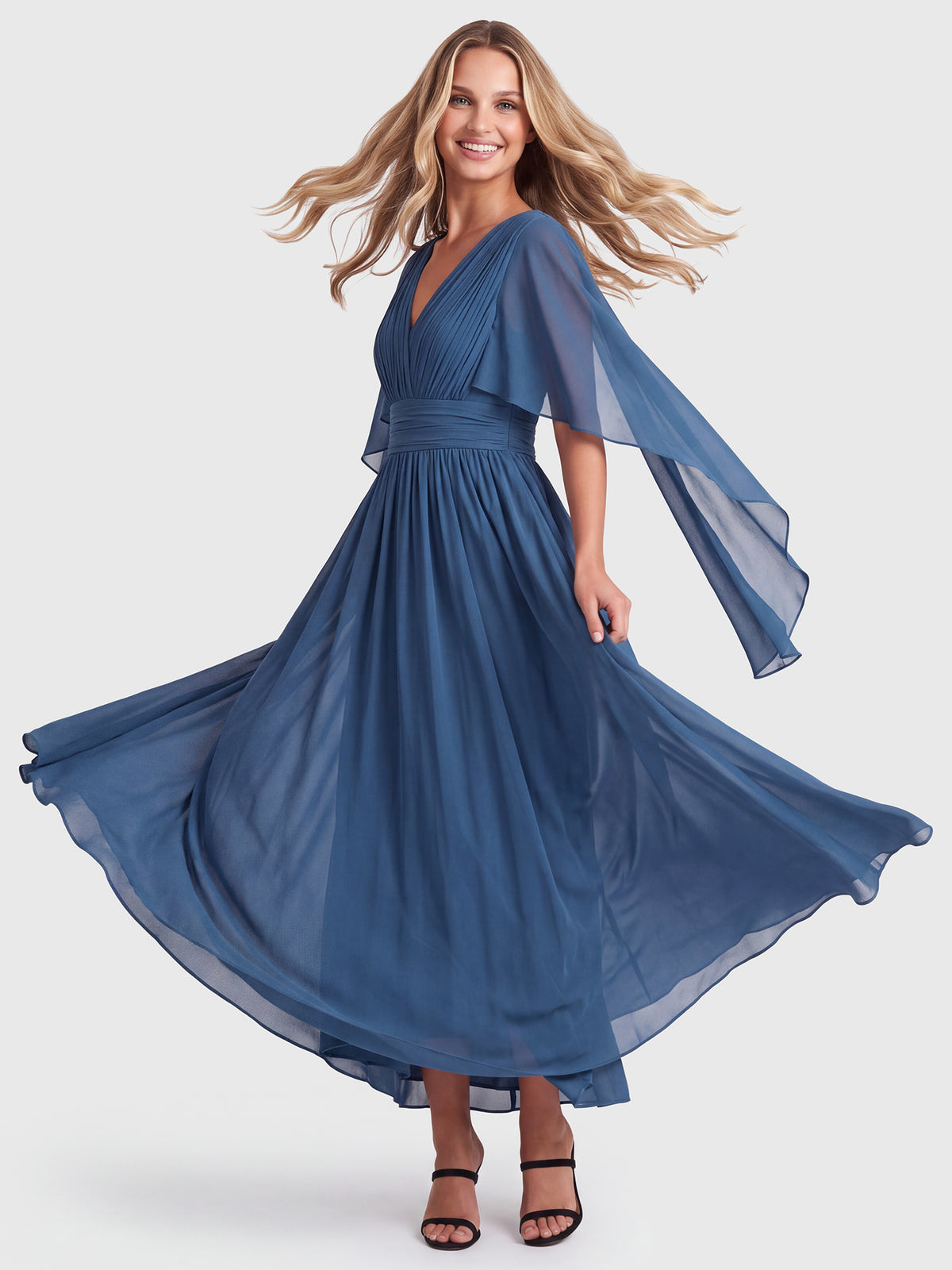Abendkleid mit Drapierungen und Chiffonärmeln im Cape-Stil | petrol