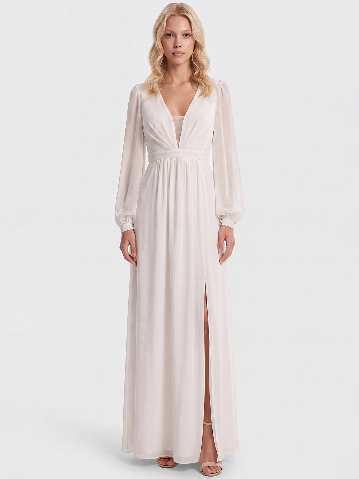 APART Langes Hochzeitskleid aus Chiffon mit semitransparenten Ärmeln | creme