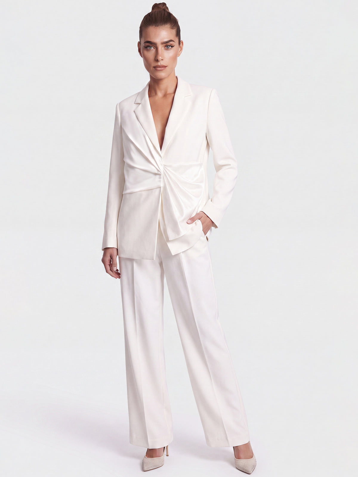 Blazer mit Satin-Drapierung | creme