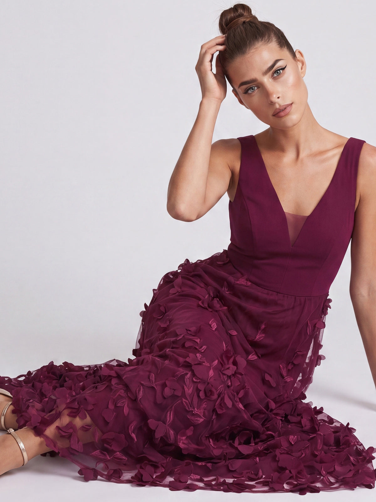 APART Maxikleid mit 3D-Blütenstickerei | weinrot