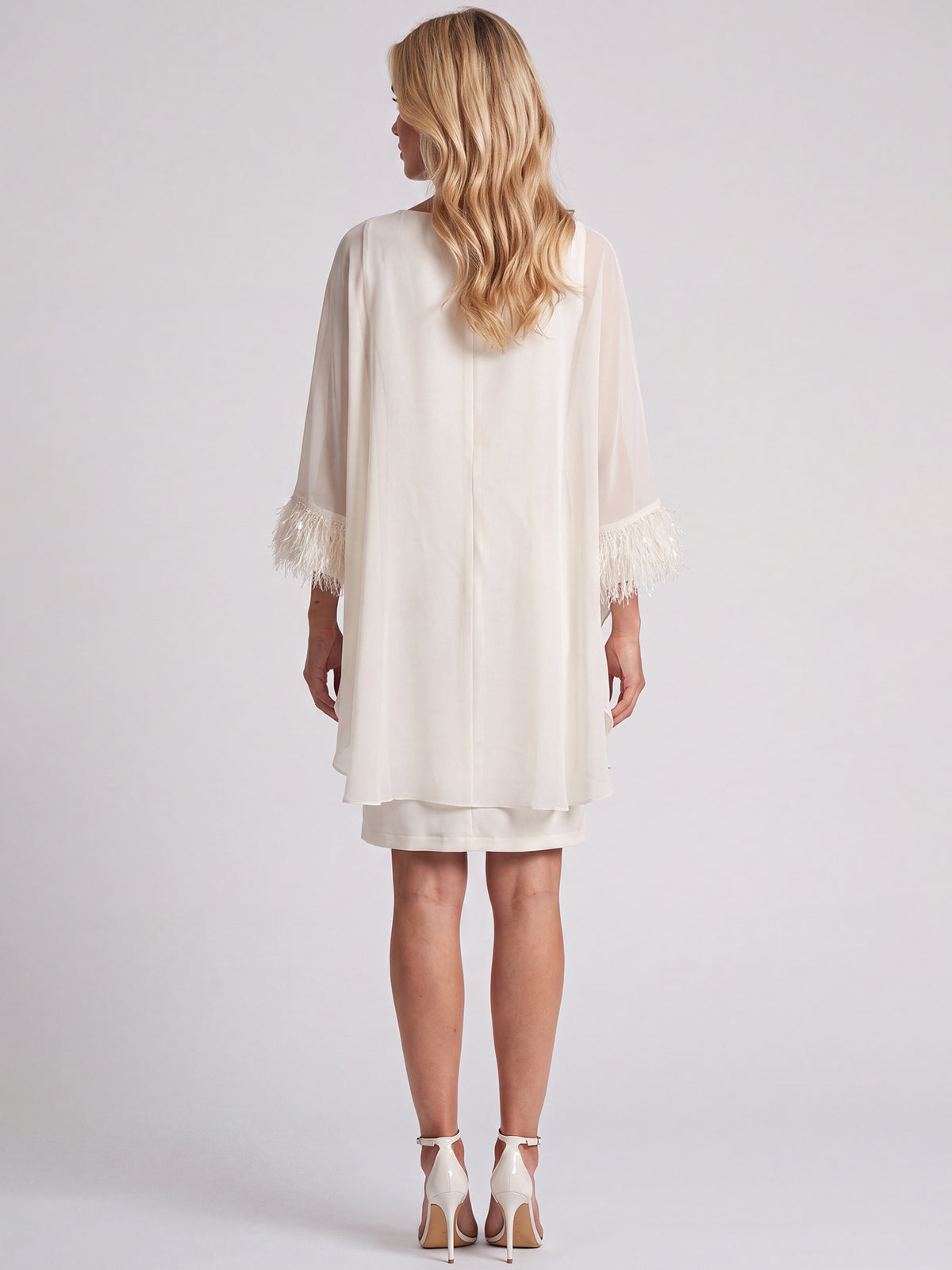 APART Jerseykleid mit asymmetrischem Chiffon-Cape und Fransen | creme