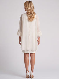 APART Jerseykleid mit asymmetrischem Chiffon-Cape und Fransen | creme
