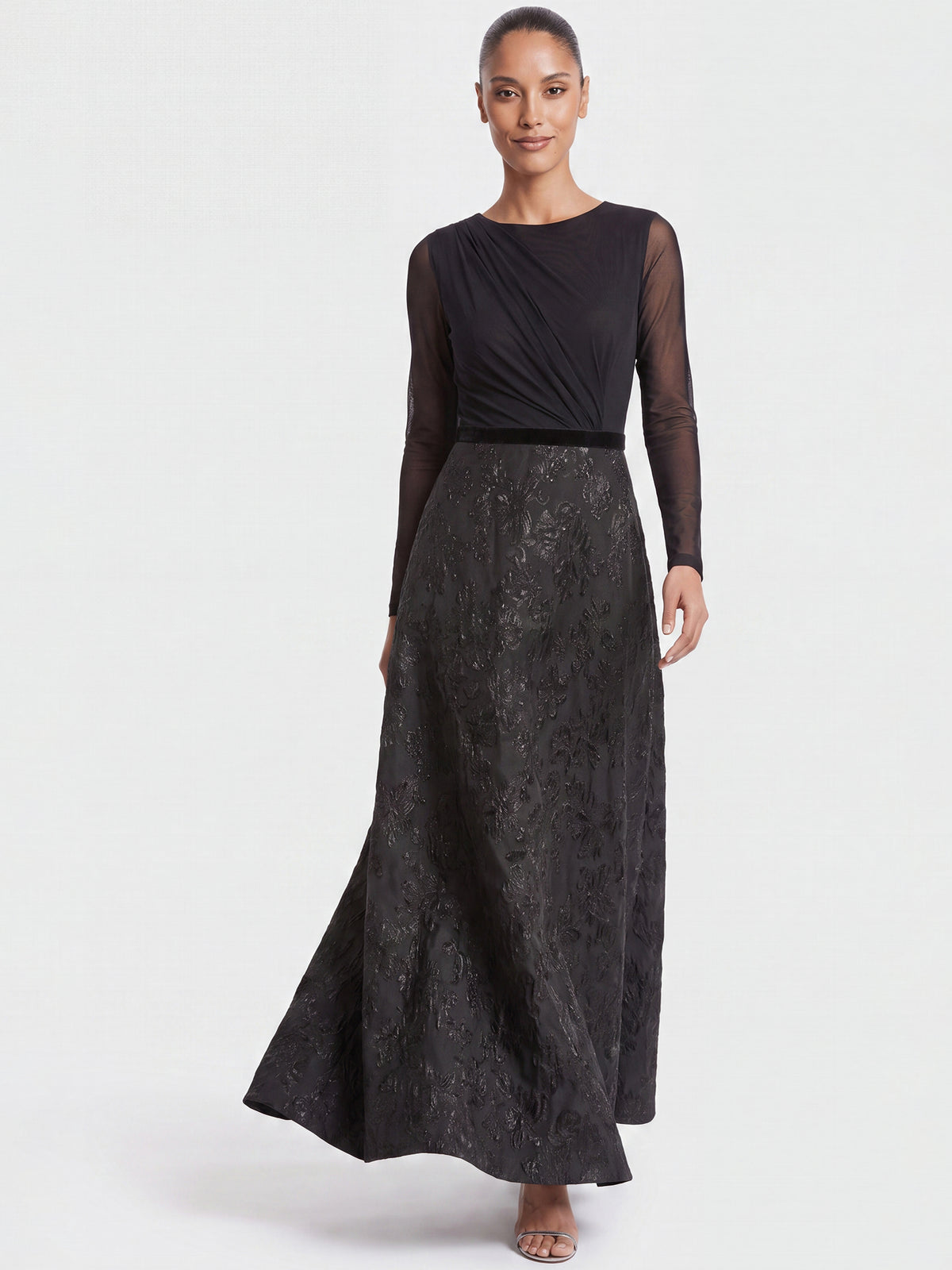 APART Langes Abendkleid aus Mesh und Jacquard | schwarz metallic