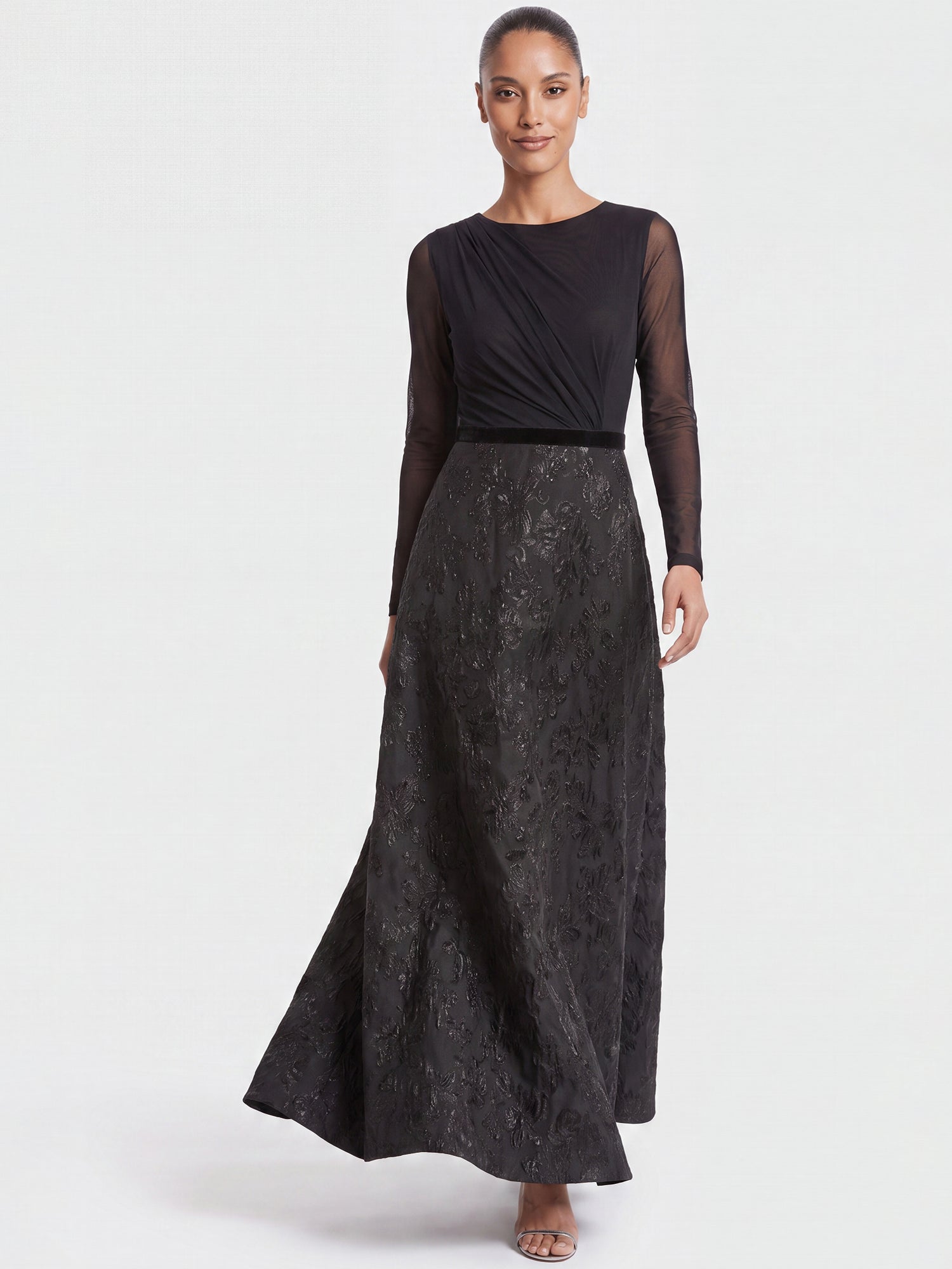 APART Langes Abendkleid aus Mesh und Jacquard | schwarz metallic